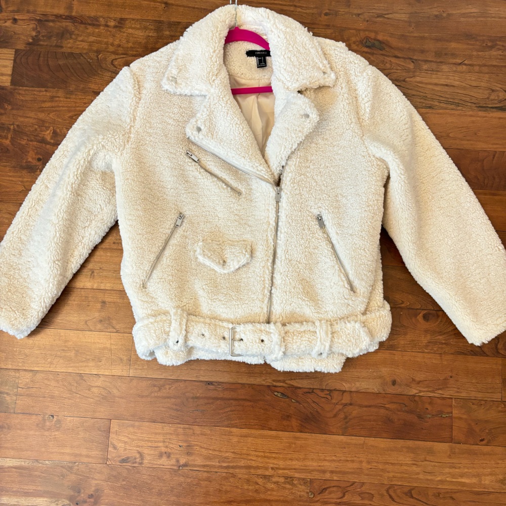Fall Teddy Moto Jacket 🍂 - Picture 2 of 6